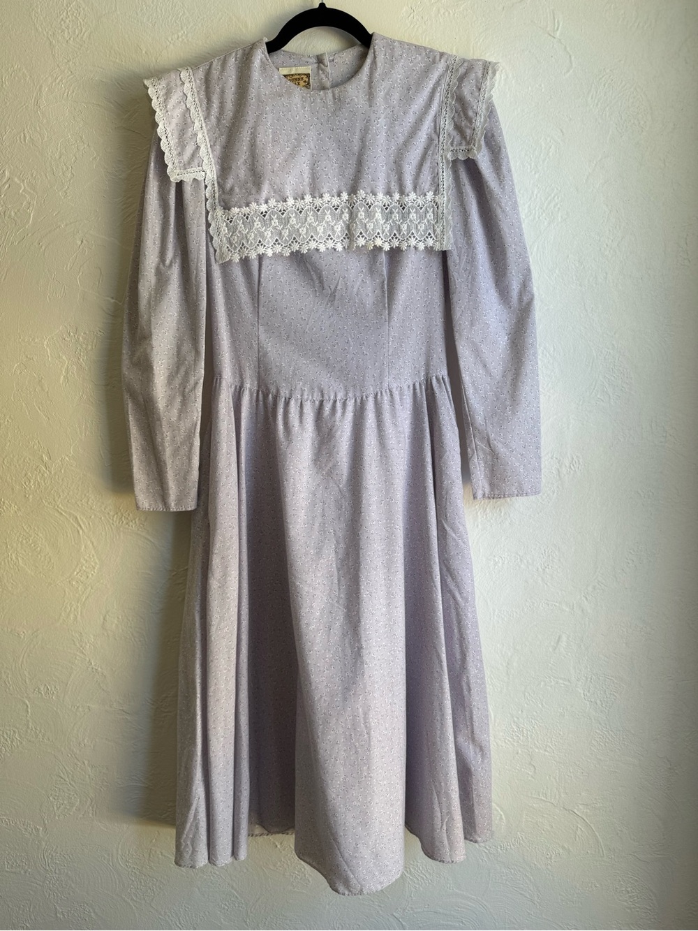 Vintage 1970s Gunne Sax Lavender Lace Bib Collar Button Back Midi Dress Sz 9
